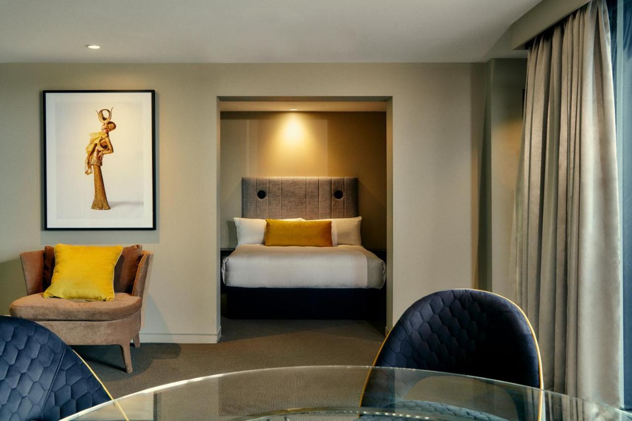 The Kinson Otel Melbourne Dış mekan fotoğraf A suite at the hotel