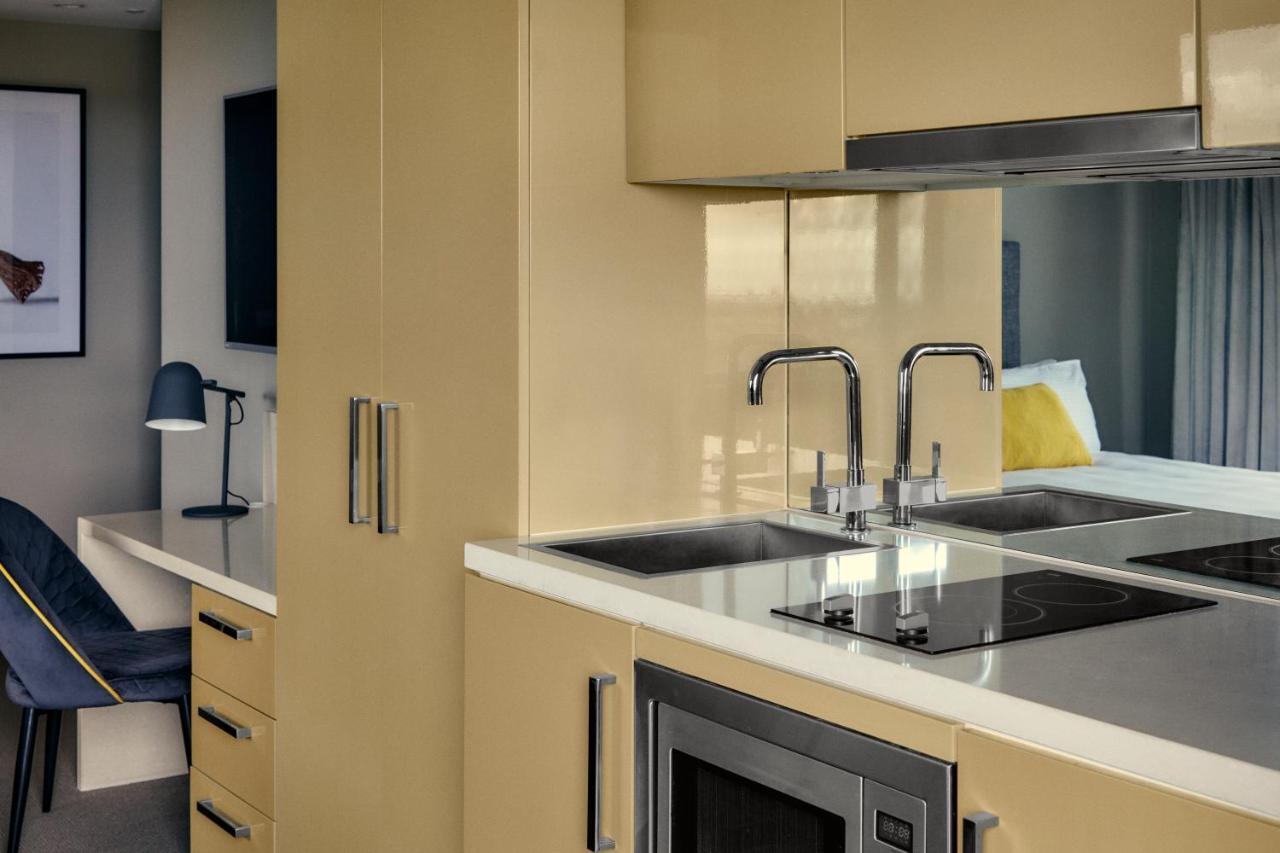 The Kinson Otel Melbourne Dış mekan fotoğraf A kitchen at the University of Melbourne