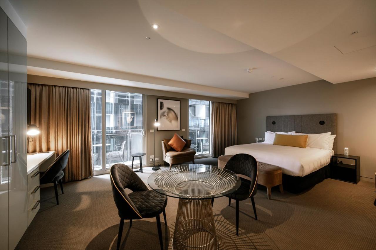 The Kinson Otel Melbourne Dış mekan fotoğraf A suite at the Hotel